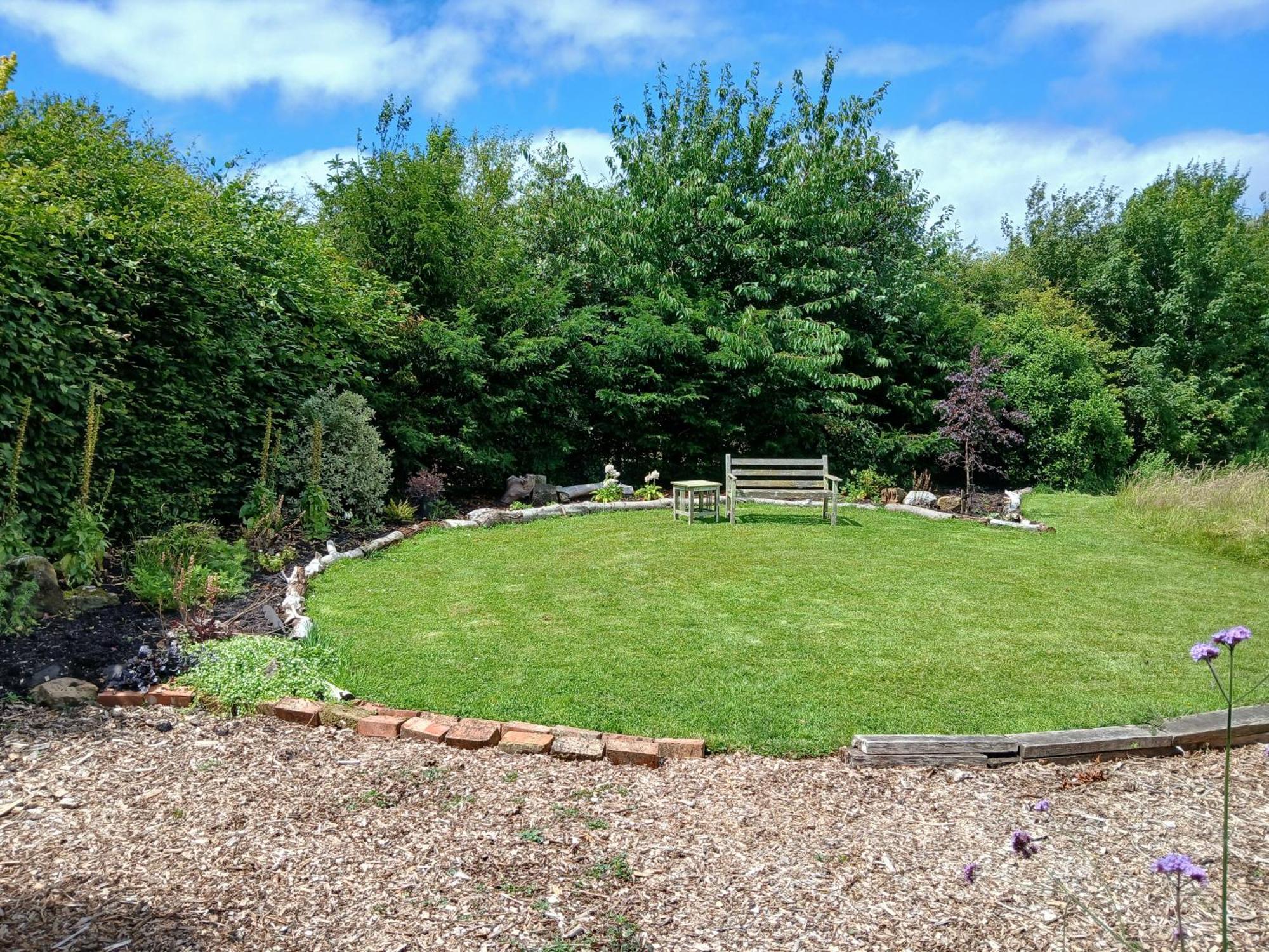 Three Oaks Nursery Chichester Exterior foto
